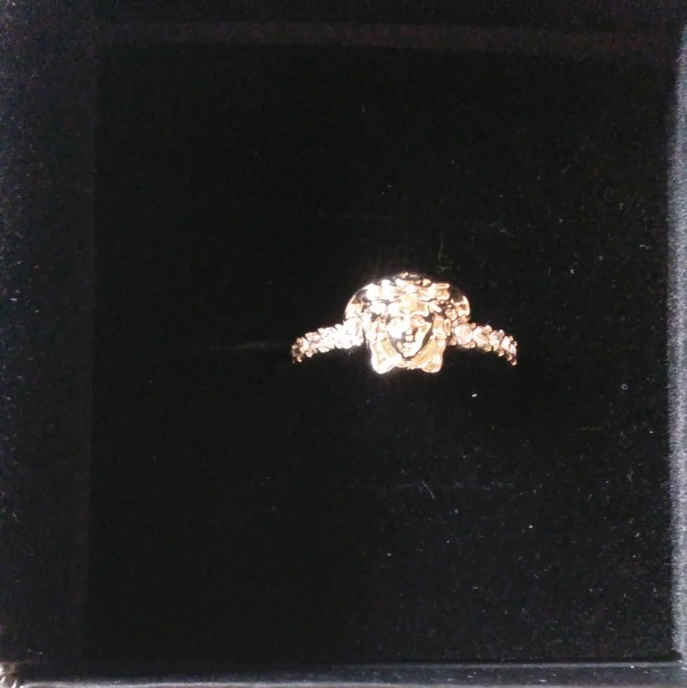 Stunning Versace Ring (Light Gold/Crystal) - Picture 12 of 13